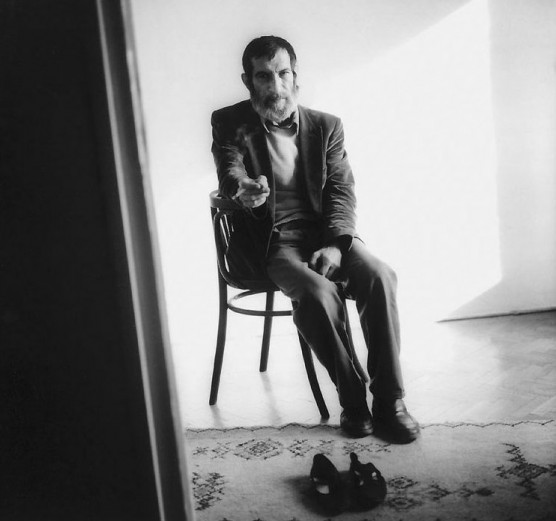 Petri György: A minimum művészetétől a művészet minimumáig