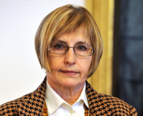 Petschnig Mária Zita: A kormány politikájának közeli hatása van a recesszióra