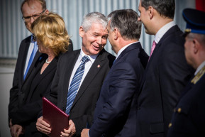 Hadházy Ákos a korrupciógyanús esetekről: Elszabotálja a nyomozásokat a főügyész