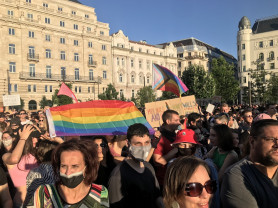 Egy kalap alá veszik a pedofilokat a homoszexuálisokkal