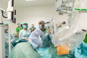 Sikeres volt az ország első robotsebészeti műtéte