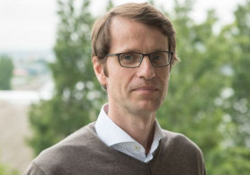 Programozott vírusokkal a látás visszaadásáért – Roska Botond-interjú