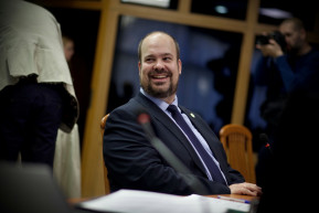 Új elnököt válsztott a Momentum