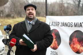 Rákosdubajról kezdeményez alternatív népszavazást a Momentum