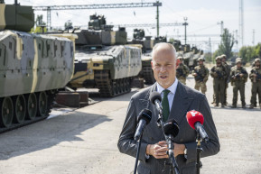 Még a választások előtt 6300 milliárd hullhat Orbánék ölébe