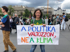 Szél Bernadett: embertelenség, kínzás a határokon