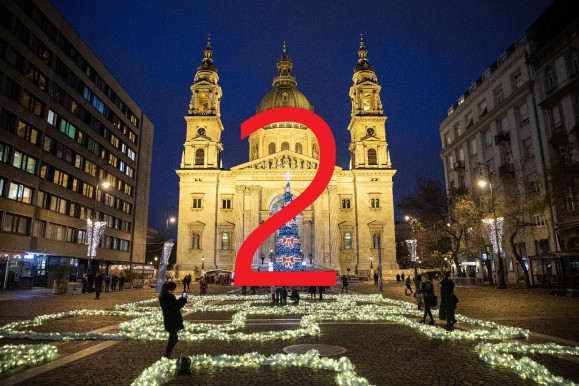 December 5.: Advent (2.), A talaj nemzetközi napja és A gazdasági és szociális fejlődés önkénteseinek világnapja