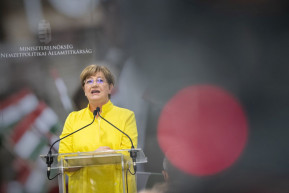 Egyetemi kuratóriumok: Szili Katalin trükközve próbál maradni