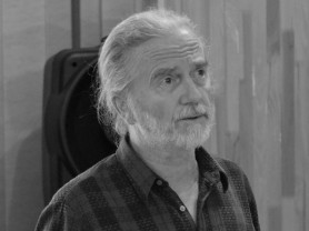 Meghalt Szkárosi Endre költő