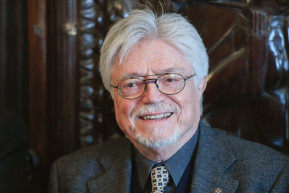 Szörényi kiosztotta Bródyt és az SZFE-seket