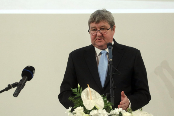 Tállai András már a választások utánra is nyugdíjemeléseket lengetett be