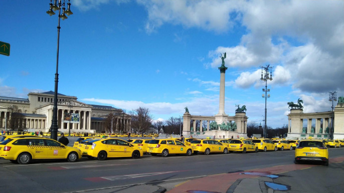 A taxisok szerint a lakosság érdeke, hogy olcsóbban tankolhassanak