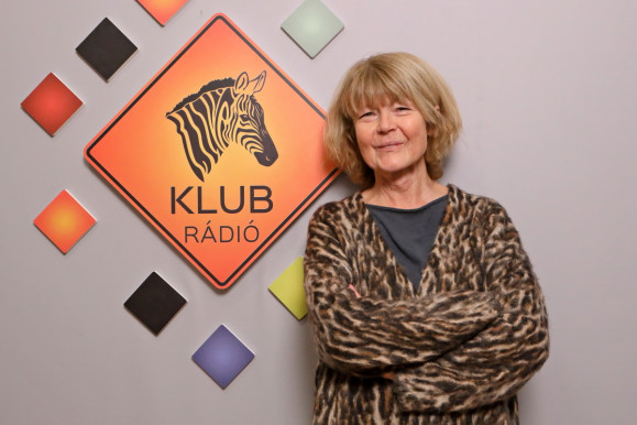 Okosan szemlélni egy kiállítás képeit