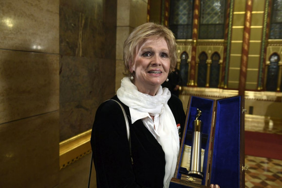 Tordai Teri mert viccelni a beszervezéssel 