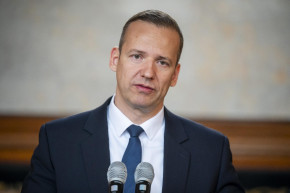 Facebook-háborúból parlamenti vita, Toroczkai és Magyar újabb szócsatája