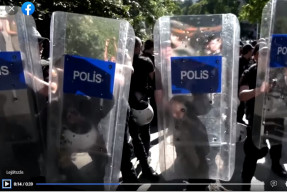 Paprikaspray-vel akadályozta meg a török rendőrség a Pride-ot