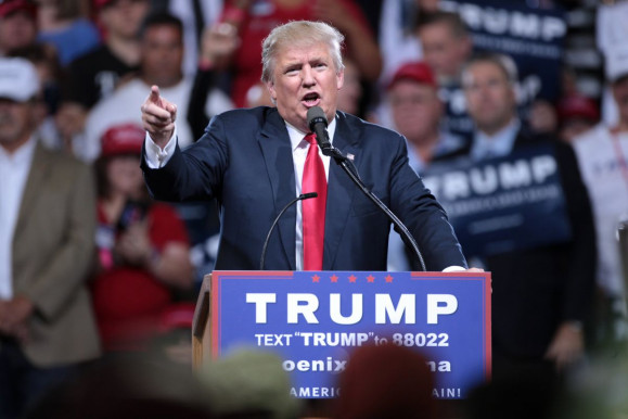 Már első napján az illegális bevándorlók és a transzneműek ellen készül fellépni Trump