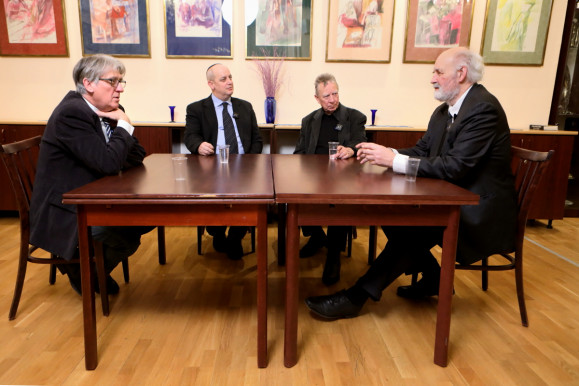 Ünnep háború idején