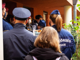 Az otthonvesztés azzal is jár, hogy a gyermekeket kiemelik a családból