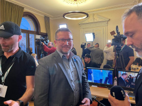 Ujhelyi: Orbán beszédét hiányosan fordították