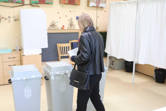 A szavazatok kétharmadánál áll a feldolgozottság, kétharmadon a Tisza