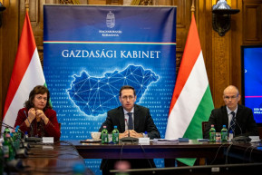 A kormány újratervezi a jövő évi költségvetést