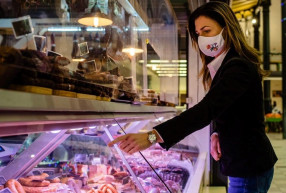 Varga Judit is posztolta az ÉlelmiszerárSTOP-ot. A képen egy luxusóra van a csuklóján