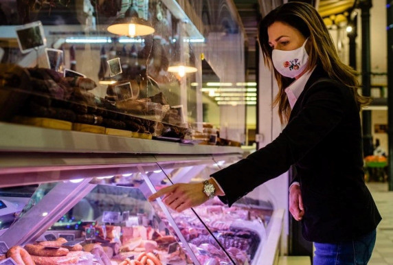 Varga Judit is posztolta az ÉlelmiszerárSTOP-ot. A képen egy luxusóra van a csuklóján