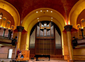 Varnus Xavér Kanadában vett egy templomot, menekülteket fogadna be