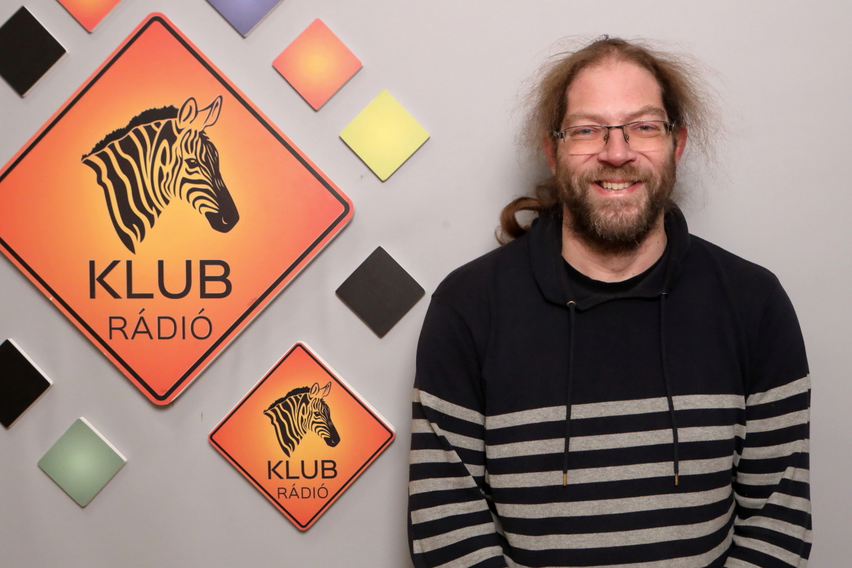 Dobszerda: Váradi Juli Varró Dani