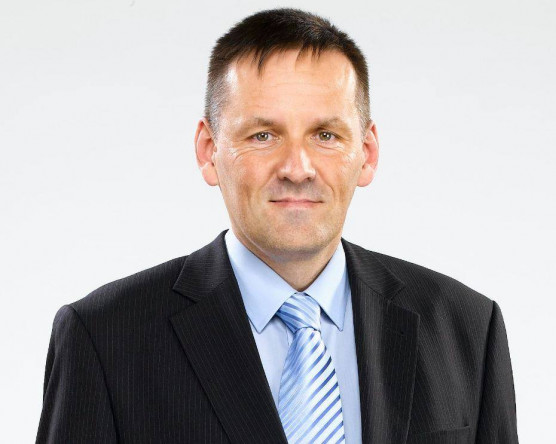 Roppant inspiráló lett volna Szijjártó Péter alatt dolgozni, de a huxit most fontosabb – árulta el Volner János