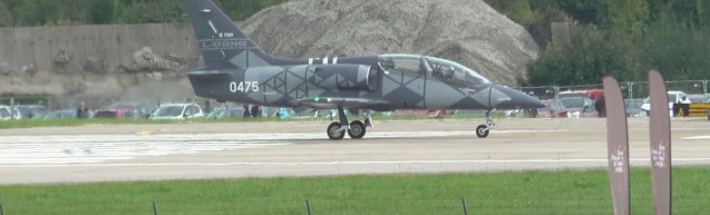 Cseh repülőgépgyár került magyar kormánytag férjének kezébe