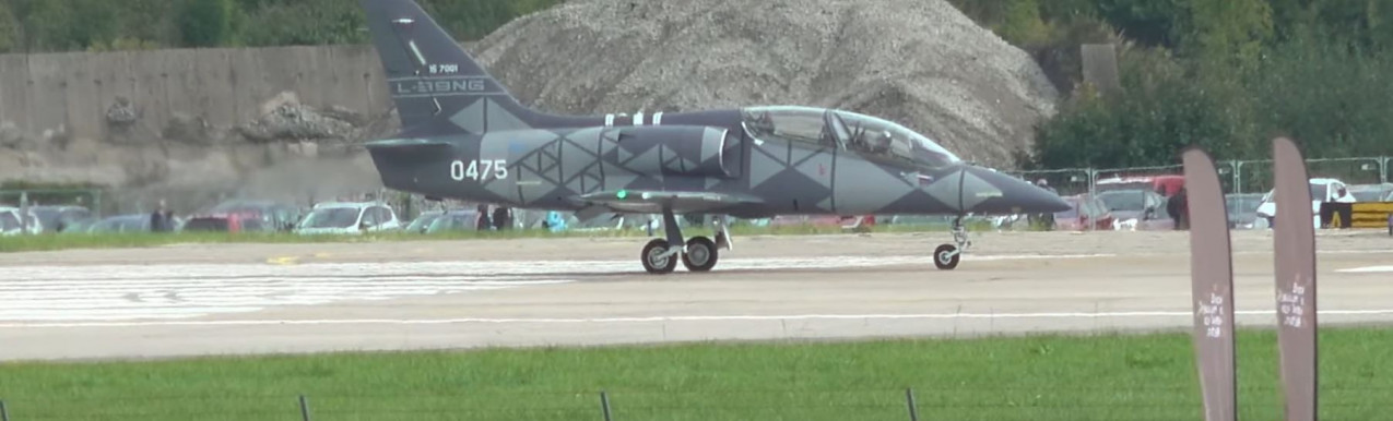 Cseh repülőgépgyár került magyar kormánytag férjének kezébe