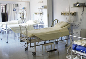 Ápoló: Tízből kilenc, kórházból kitett betegem halt meg méltatlanul, kínok között – Frissítve!