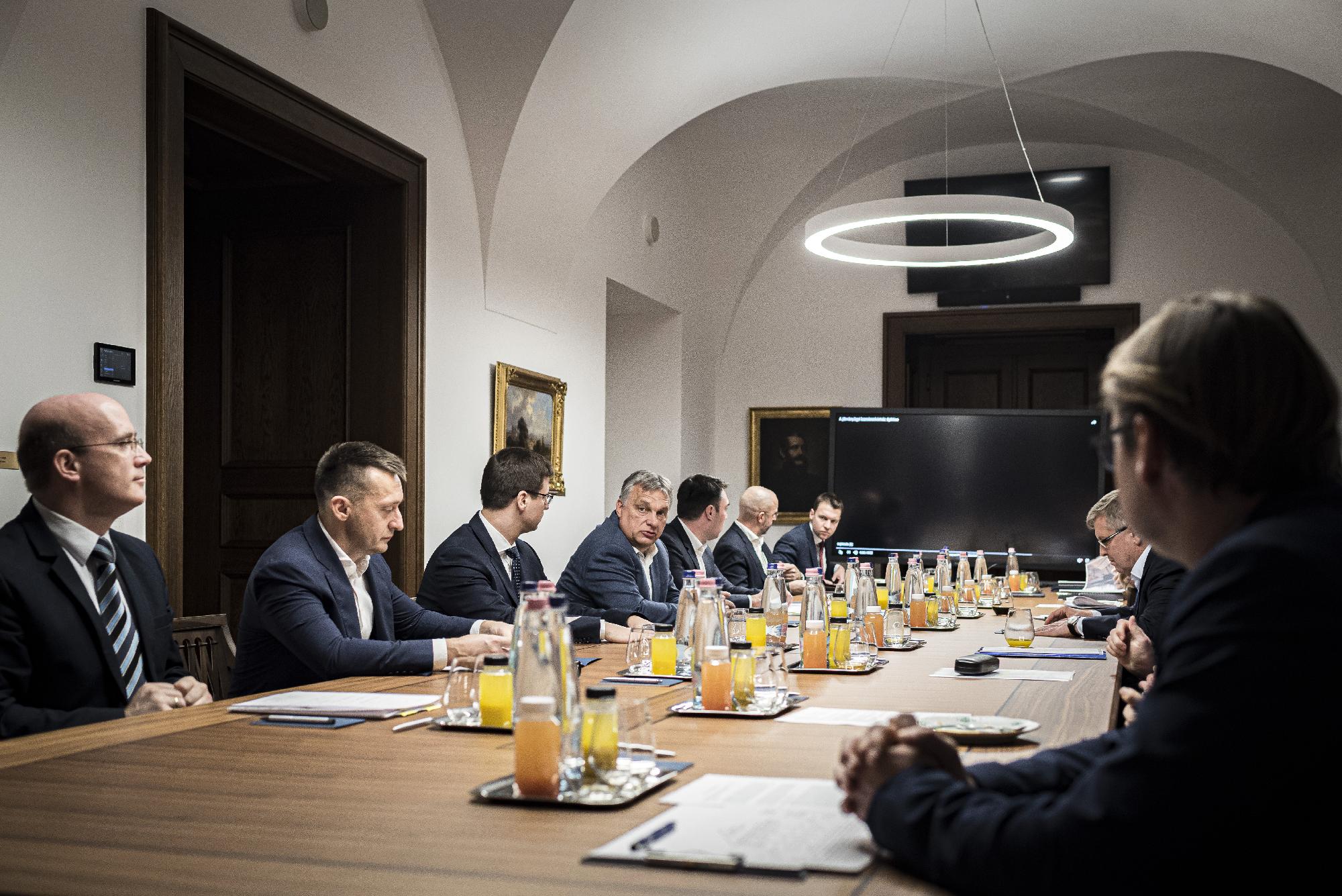Koronavírus - Orbán Viktor az akciócsoportok vezetőinek jelentésén