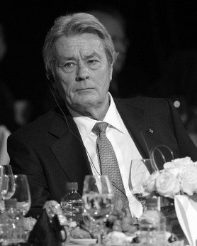 Meghalt Alain Delon
