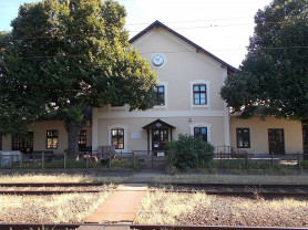 Bombafenyegetetés miatt 140 percig állt egy ukrán vonat Albertirsánál