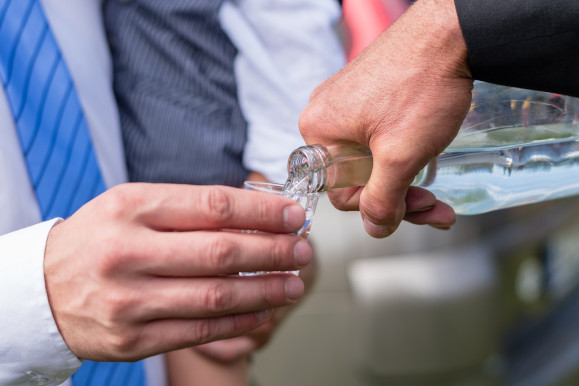 Ne pálinkával kezelje a náthát!