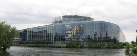 Ellenzék: Orbán Viktor Európa járványkezelését akadályozza vétójával