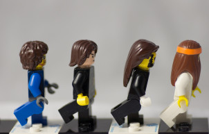 Májustól testkamerás civil rendőrök buktathatják le a szabálysértő gyalogosokat