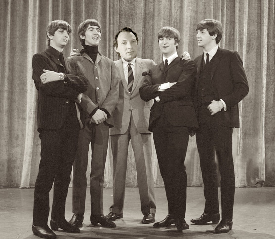 Szokatlan verseskötet Bolgár Györgytől