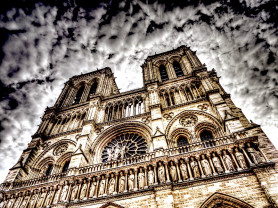 Egy szimbólum pusztulása