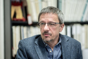 Az ember, akire ráesett Kenedi