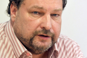 Vasas: Törvénytelen lenne, ha az adómentesség hatására az alapbért alacsonyabban állapítaná meg a munkáltató 