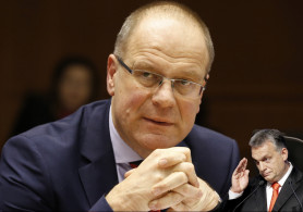 Sarokba állítva - Lampé Ágnes jegyzete