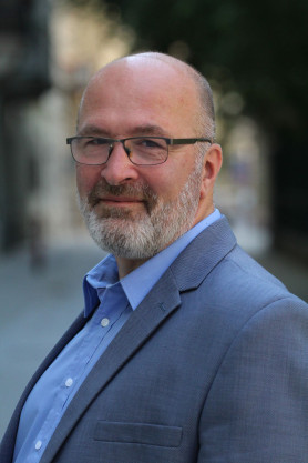 Pikó András az ellenzék közös jelöltje Józsefvárosban