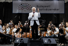 Fischer Iván: Dél-Koreában emlékeznek a Hableány-tragédia áldozataira