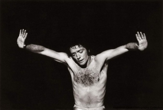 A szürrealisták és köztem az a különbség, hogy én szürrealista vagyok