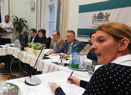 Kampány helyett ellenzéki birkózás Ferencvárosban