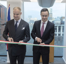 Ilyet nem tehetne a magyar kormány londoni embere